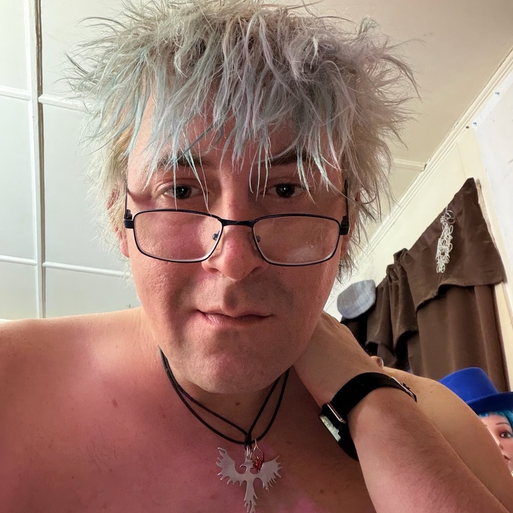 Meet your Posher, James